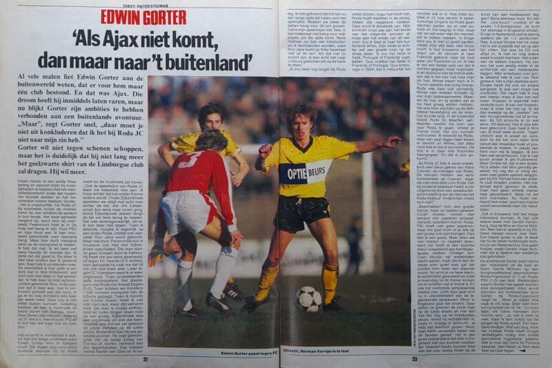 Spelers in een spannende voetbalwedstrijd met actie en sportiviteit op het veld.
