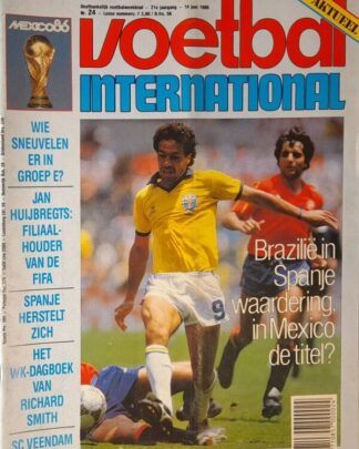 Voetbal International magazine cover met Brazil in Spanje.