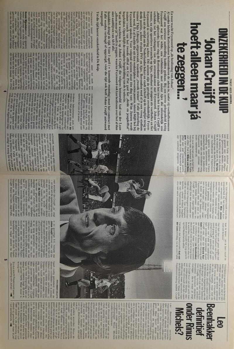 Johann Cruijff tijdens interview over zijn invloed op het voetbal.