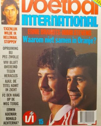 Voetbal International magazine cover met Ernie Brandts en Henk Stevens, focus op voetbal en Oranje.