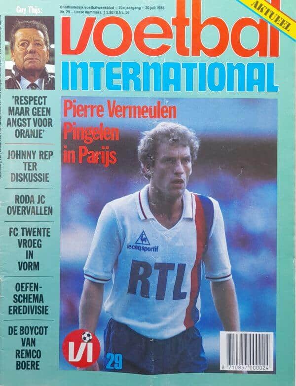 Pierre Vermeulen in voetbaloutfit tijdens wedstrijd in Parijs.