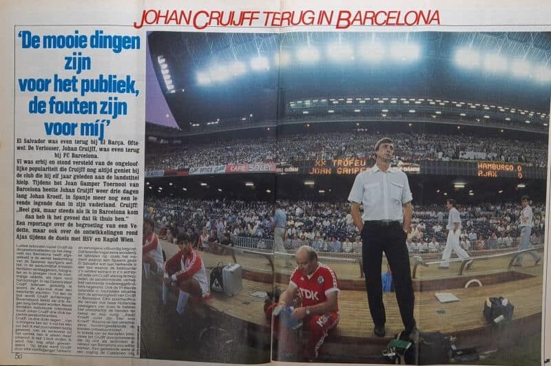 Johan Cruijff tijdens een voetbalwedstrijd in Barcelona.