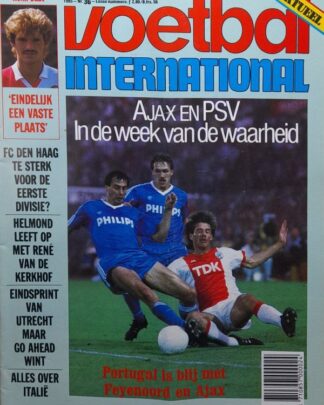 Voetbal International magazine cover met Ajax en PSV in de week van de waarheid.
