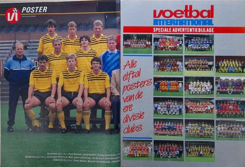 Voetbal international poster met voetbalselectie en clubfoto's.