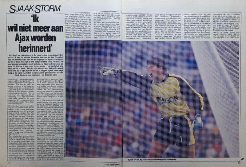 Ajax doelman in actie tijdens een wedstrijd in 1985.