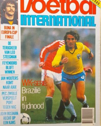 Voetbal International magazine cover met Braziliaanse speler in gele trui.