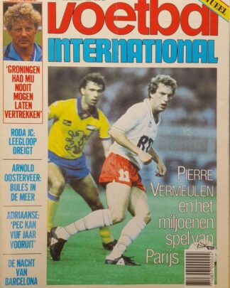 Voetbal International magazine cover met Pierre Vermeulen in actie.