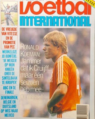 Voetbal International magazine cover met Ronald Koeman in Oranje tenue.