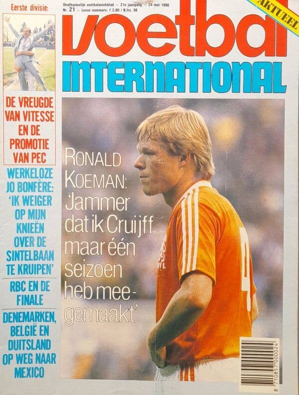 Voetbal International magazine cover met Ronald Koeman in Oranje tenue.